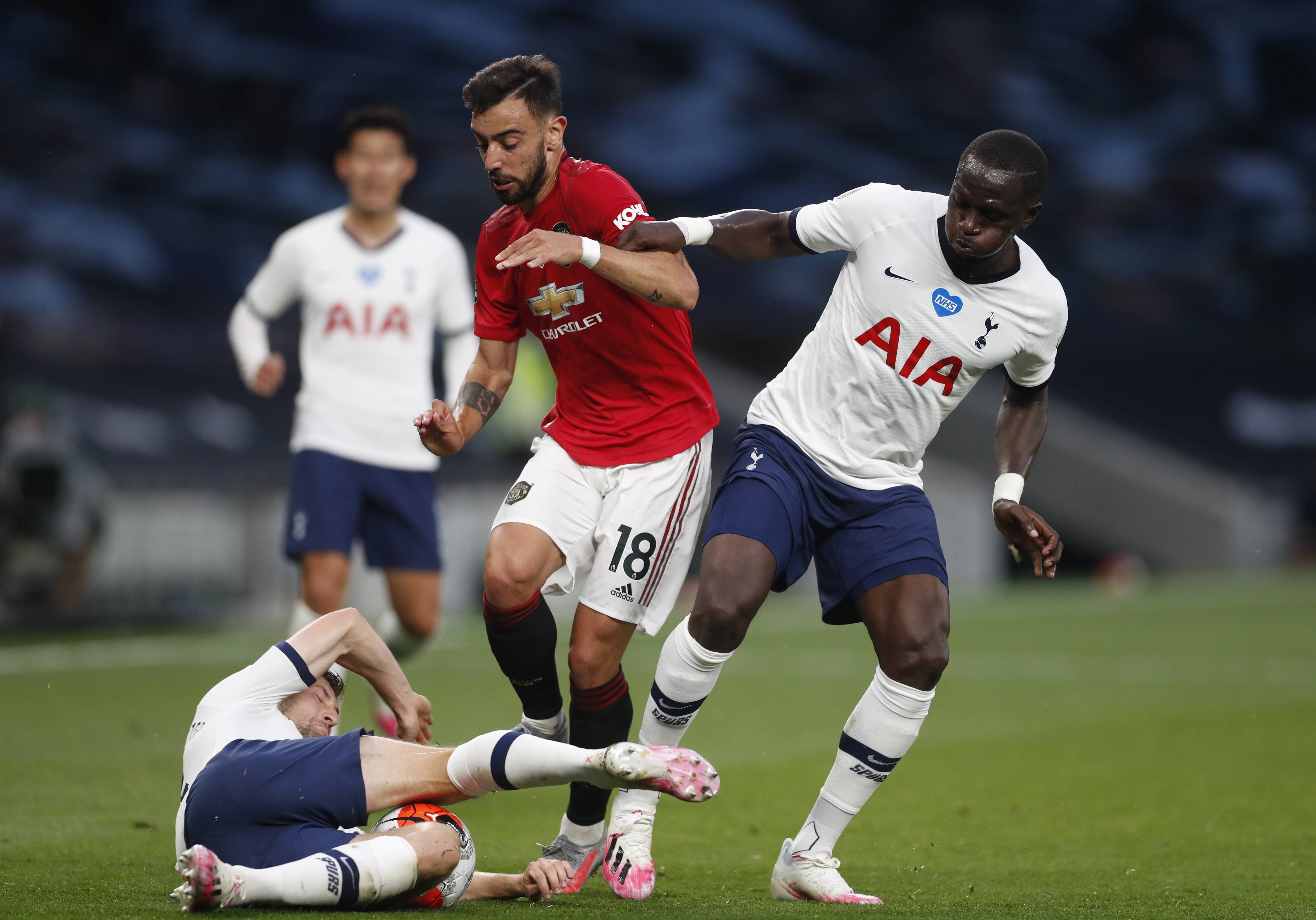 的赛场上更 的赛场上更